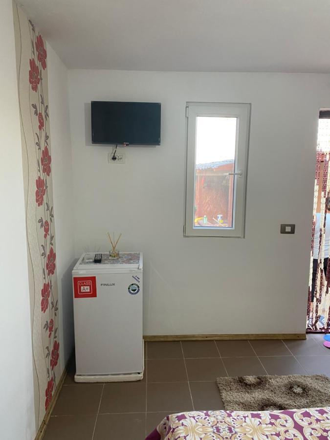 Camere De Inchiriat Maria Corbu Bagian luar foto